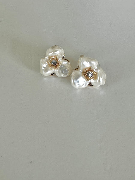 pearl studs-cvps-NEW